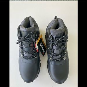 NWT Deer Stags Hiking Boots